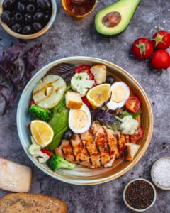 Keto-Friendly Cobb Salad with Avocado and Bacon Recipe